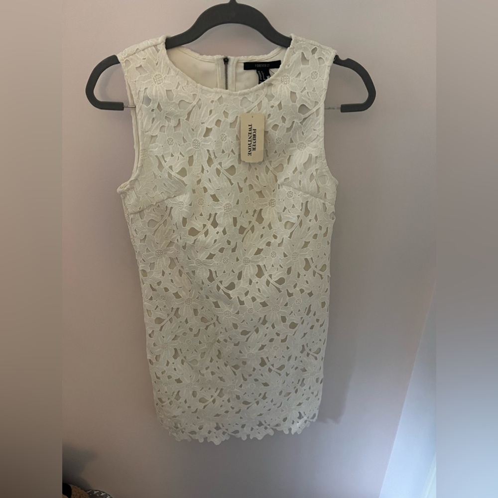 NWT - White lace flower dress